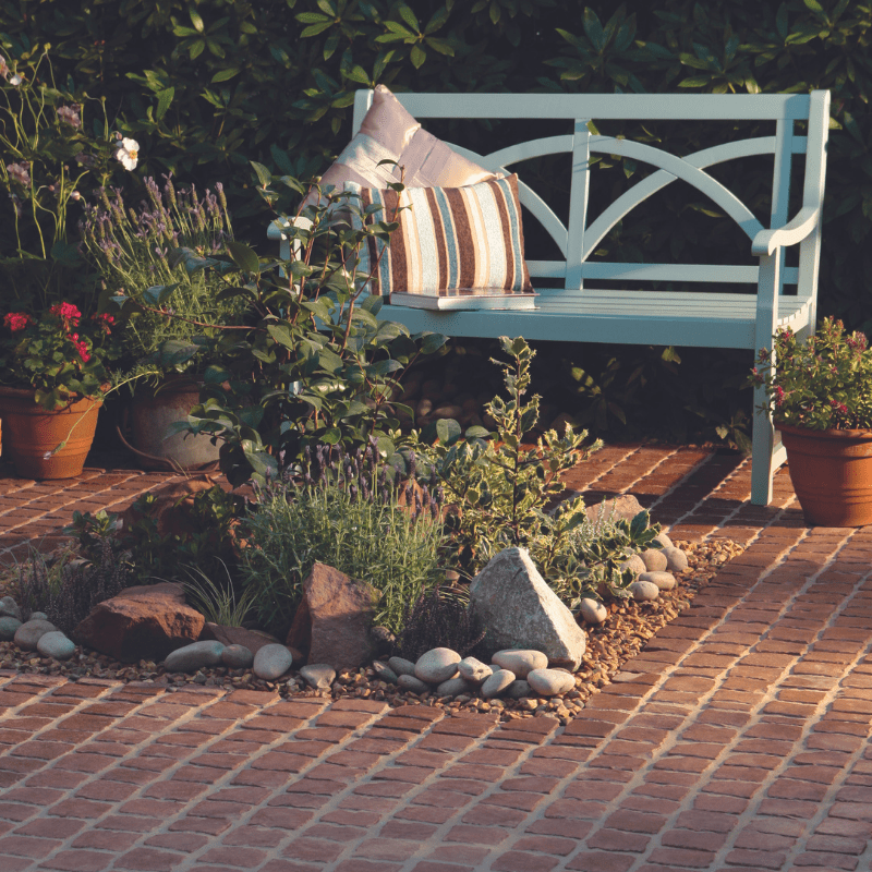 terrasse en pavés rouges